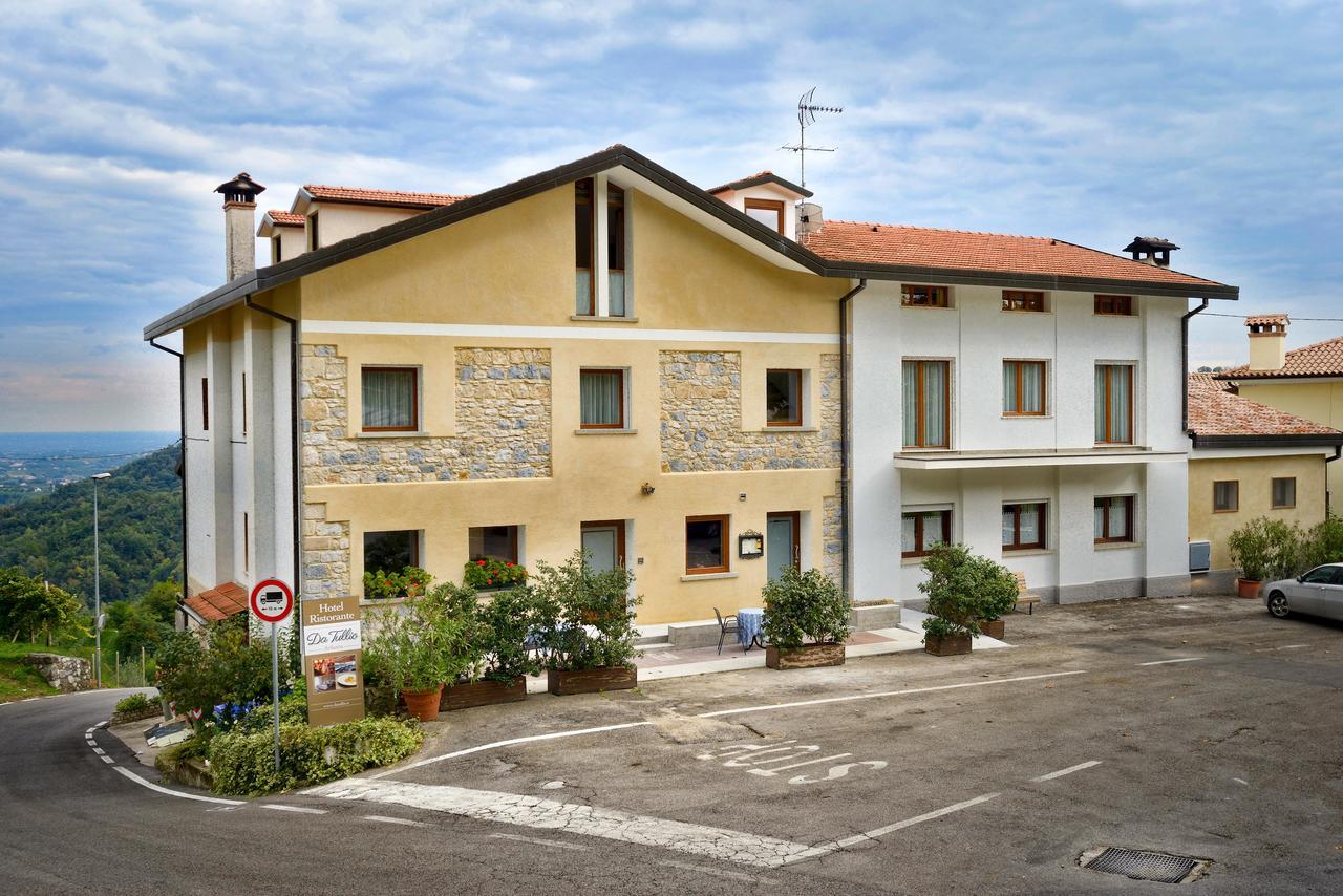 Hotel Ristorante Da Tullio Tarzo エクステリア 写真